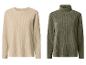 Twee geribbelde shirts met lange mouwen: een beige met ronde hals en een groene met col
