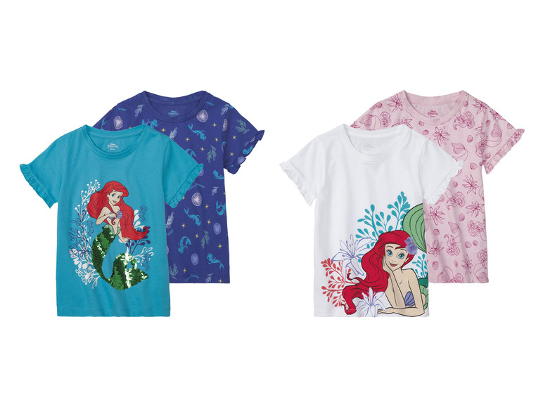 Vier Disney Princess Ariel T-shirts met zeemeermin-thema.
