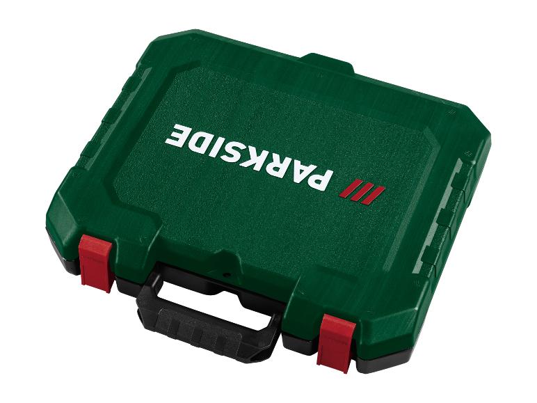 Groene Parkside gereedschapskist met zwart handvat en rode sluitingen.