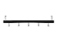Zwarte wandkapstok met vijf metalen haken.