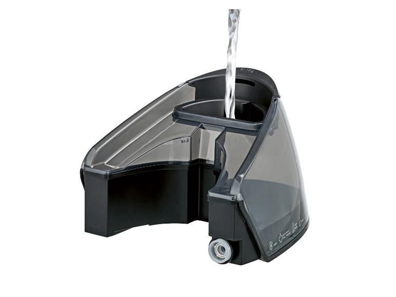 Transparant waterreservoir met instromend water