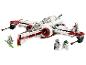 LEGO Star Wars set met een wit en rood ruimteschip, drie minifiguren en een droid.