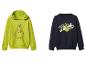 Twee Grinch-hoodies: één groen met Grinch's gezicht, de andere marineblauw met de tekst „Christmas Grinch“.