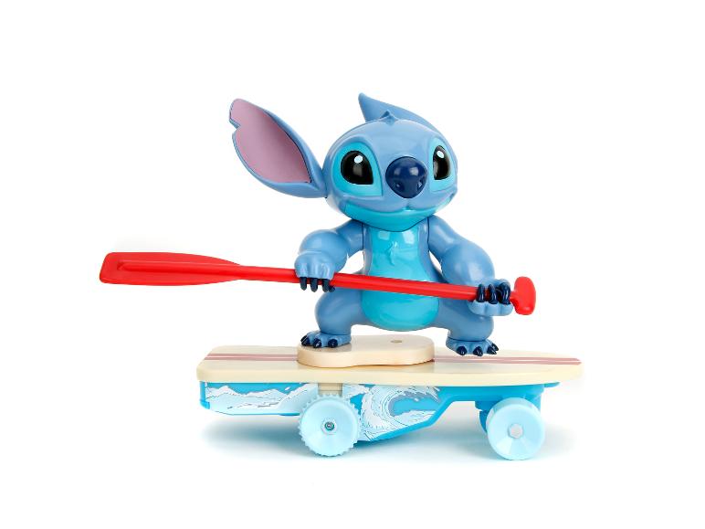 Stitch figuur op een skateboard met een rode peddel.