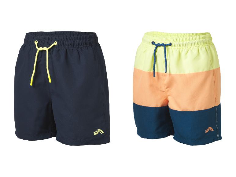 Twee heren zwemshorts: één marineblauw en één met kleurblokken.