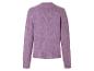 Lila gebreide trui met lange mouwen.