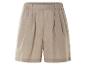 Beige linnen shorts, casual stijl.