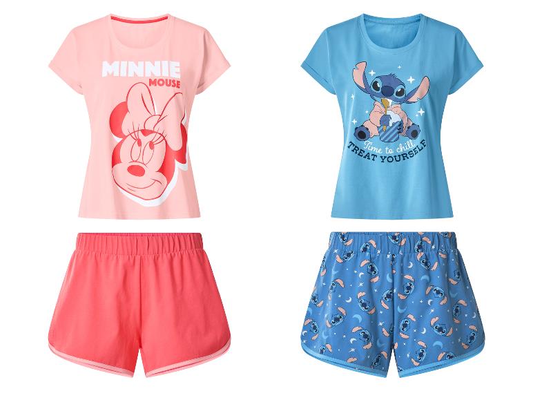 Damespyjama's met T-shirt en korte broek: een roze met Minnie Mouse en een blauwe met Stitch.