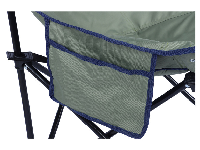 Een groene opvouwbare campingstoel met een blauwe rand.