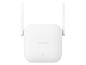 Witte Xiaomi Wi-Fi extender met twee antennes en een blauw LED-lampje.