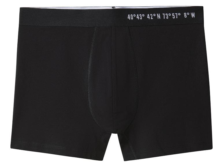 Zwarte boxershorts met witte tekst op de tailleband