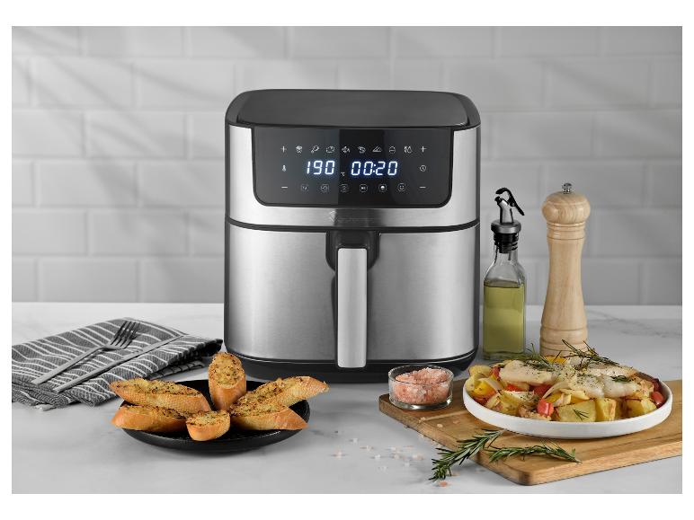 Masterpro airfryer met knoflookbrood en ovengeroosterde vis en groenten