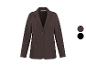 Bruine damesblazer met twee knopen en twee zakken, getoond met kleurstalen.