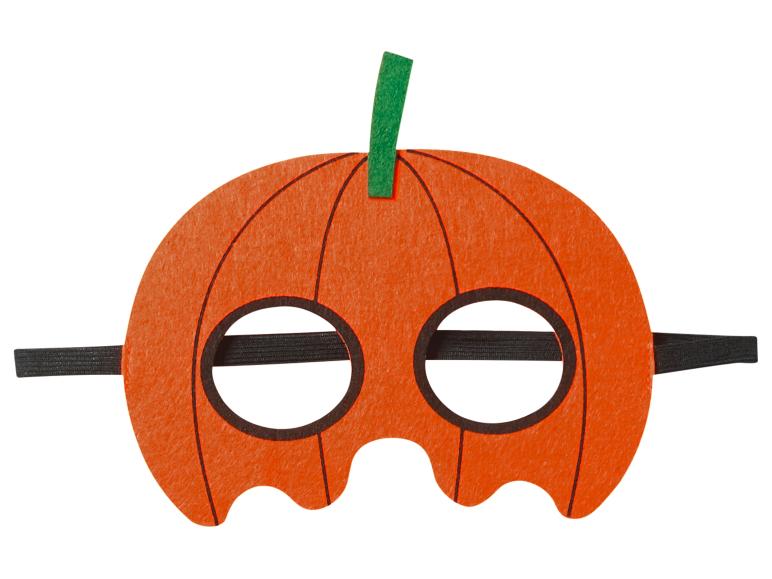 Oranje vilten pompoenmasker met groene steel en zwarte elastische band voor Halloween.