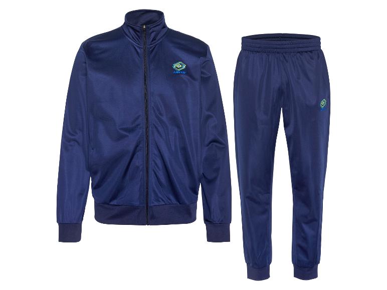 Donkerblauw trainingspak met ritsjack en joggingbroek met logo.