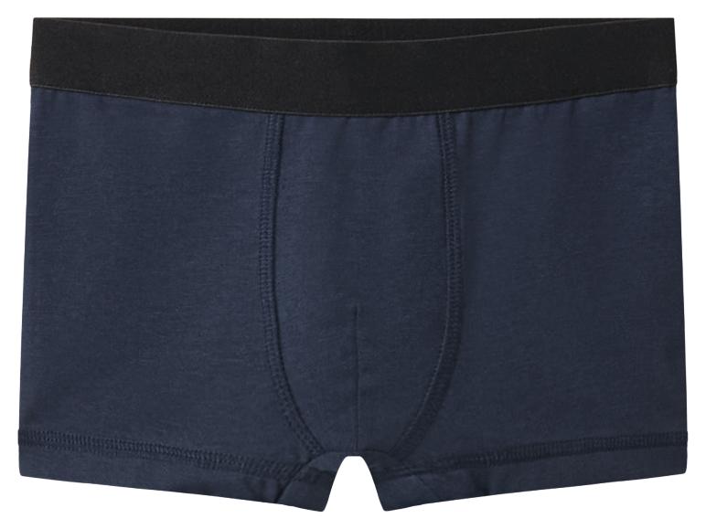 Donkerblauwe herenboxershort met zwarte elastische tailleband.