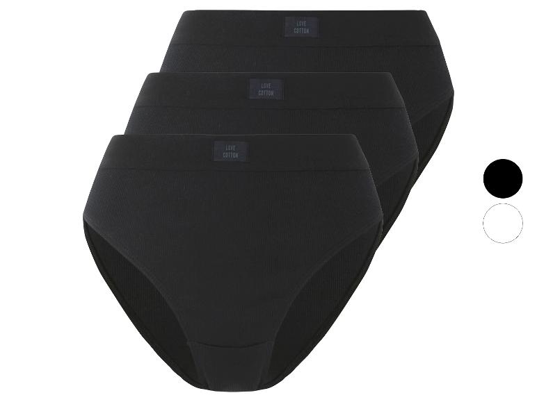 Drie zwarte Love Cotton slipjes.