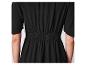 Zwarte jurk met elastische tailleband.