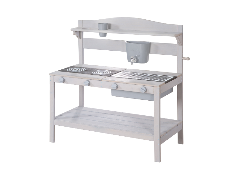 Een witte houten speelkeuken met gootsteen, fornuis en plank.