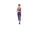 Vrouw in paarse sportkleding (legging en sportbeha) aan het hardlopen.