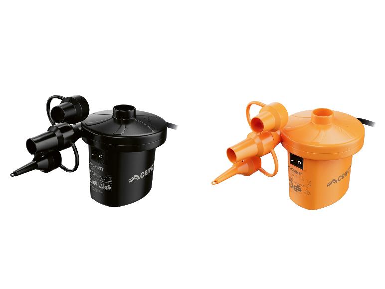 Twee elektrische pompen, één zwart en één oranje, met diverse mondstukken en een aan/uit-schakelaar.
