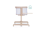 Beige baby co-sleeper met gaaswanden en verstelbare hoogte, op wielen.