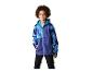 Jongen in blauw en turquoise patroonjas, zwarte broek