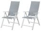 Twee grijze opvouwbare tuinstoelen met witte frames.