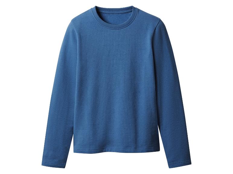 Een eenvoudig blauw sweatshirt met lange mouwen, plat neergelegd.