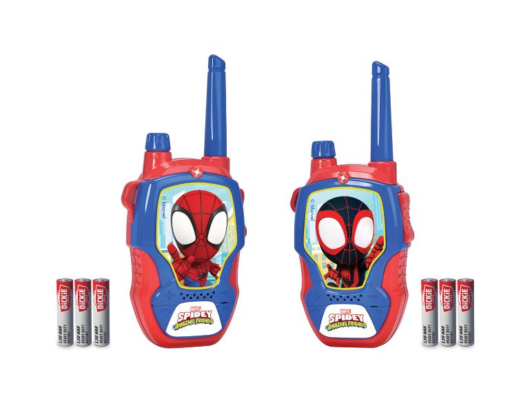 Twee Spider-Man-thema kinderwalkietalkies en batterijen.