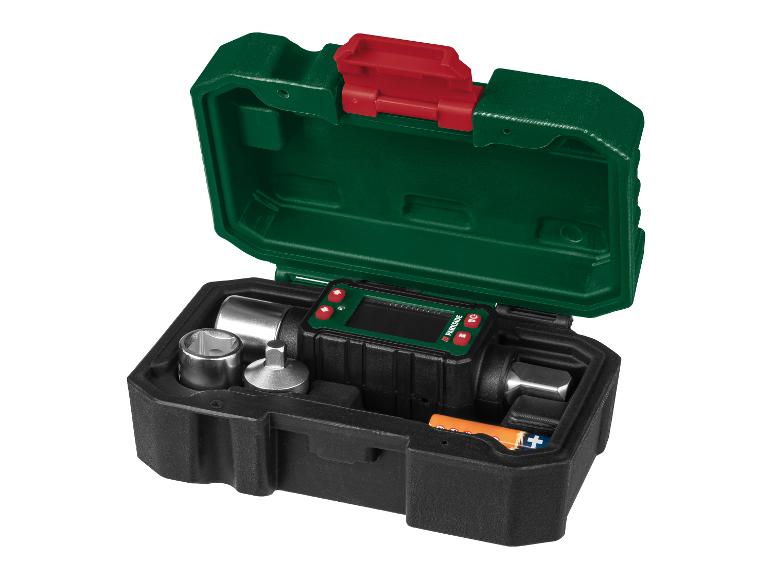 PARKSIDE digitale momentsleutel met doppen en batterijen in een zwarte en groene koffer.