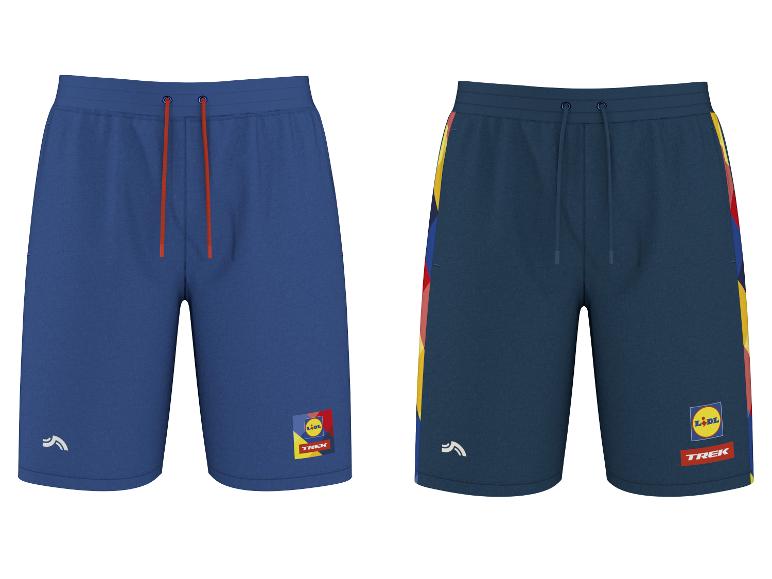 Twee donkerblauwe sportshorts met logo en kleurrijke strepen.