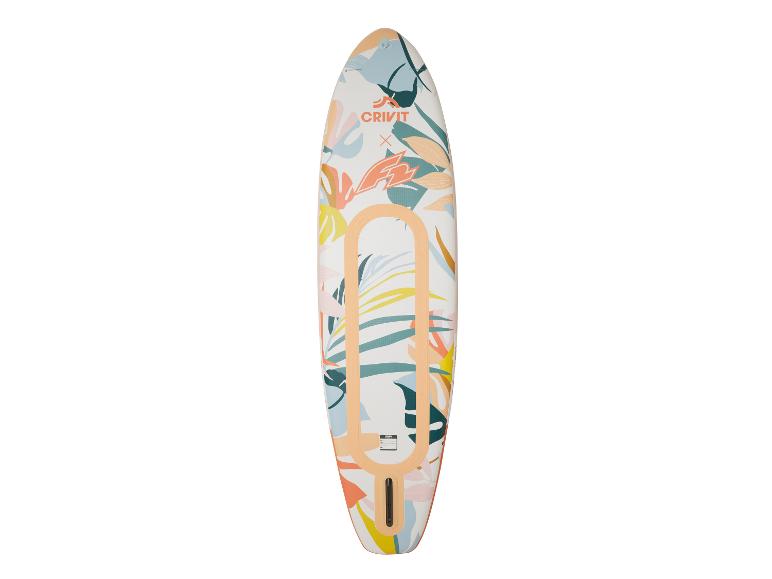 Opblaasbaar paddleboard met tropisch bloemenpatroon en pastelkleuren.