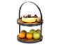 Twee-laags fruitschaal met bananen, druiven, kiwi's, mandarijnen, appels en peren.