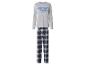 Grijze pyjama met lange mouwen met de tekst „LETS STAY IN BED (FOREVER)“ en geruite broek.