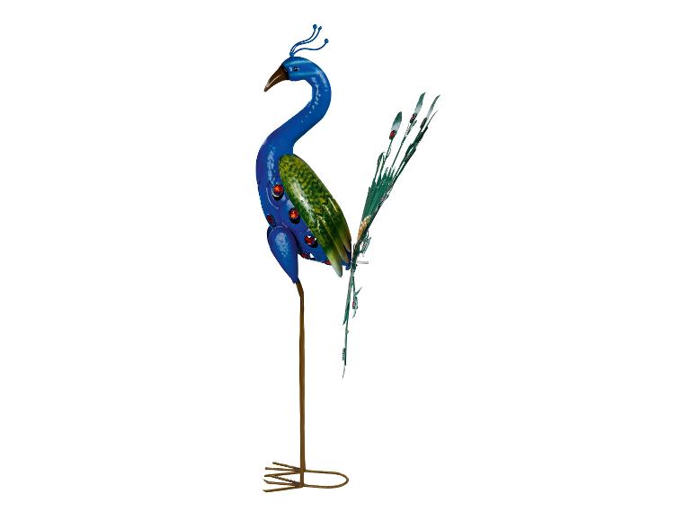 Blauwe en groene pauw tuindecoratie met rode details.
