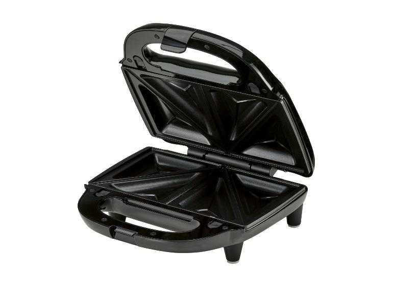 Open zwart tosti-apparaat met driehoekige platen