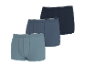 Set van drie herenboxers in blauw, donkerblauw en lichtblauw.