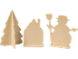 Houten kerstdecoraties: een dennenboom, een huis en een sneeuwpop.