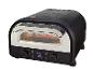 Zwarte pizzaoven met digitaal display dat 450C en 2:00 toont, met een pizza erin.