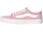 Roze canvas sneakers met witte veters en witte zool.