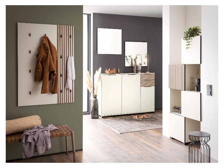 Halmeubelset: kapstok, kast en opbergplanken