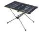 Opvouwbare campingtafel met gaasoppervlak en bekerhouders.