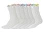 Zeven paar witte sokken met ruches.