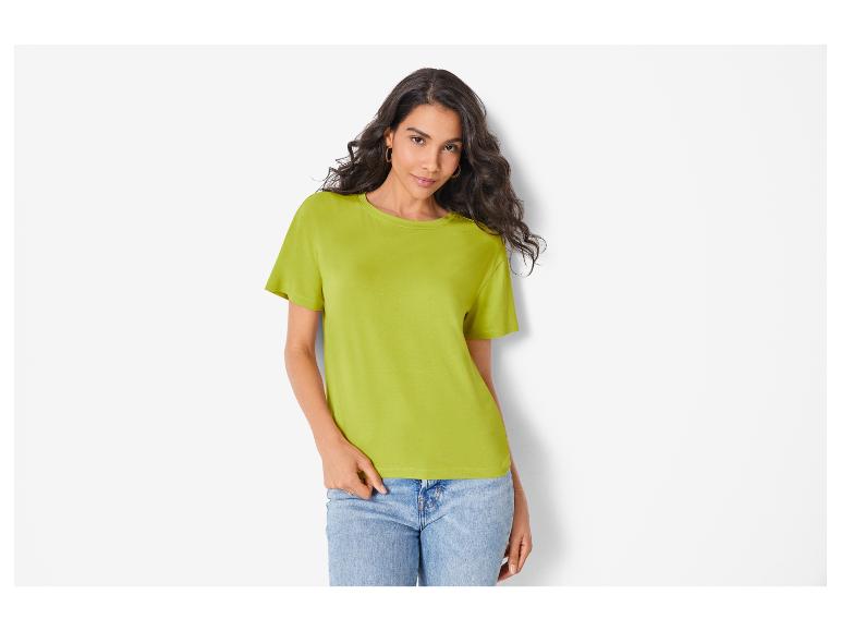 Limoengroen T-shirt en jeans: casual kleding voor dames.