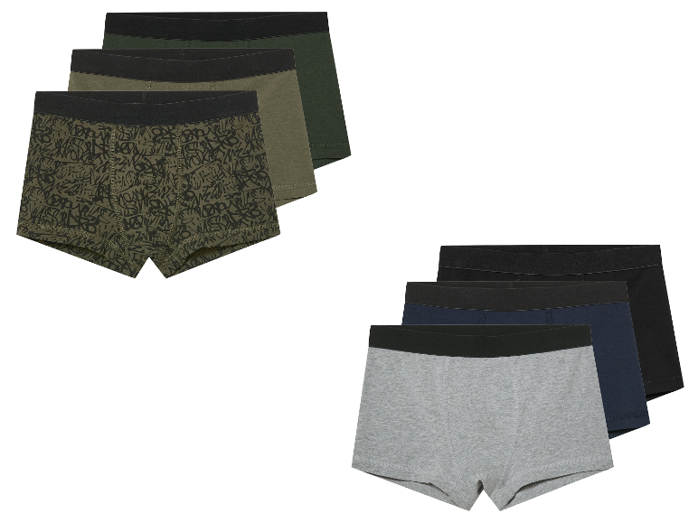 Drie boxershorts met print en drie effen boxershorts.