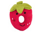 Een rood pluche speelgoedje in de vorm van een aardbei, met een groene bladsteel.