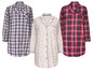 Drie damesnachthemden met ruitjes, stippen en een effen patroon.