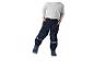 Donkerblauwe sportbroek voor kinderen met reflecterende details en grijs shirt