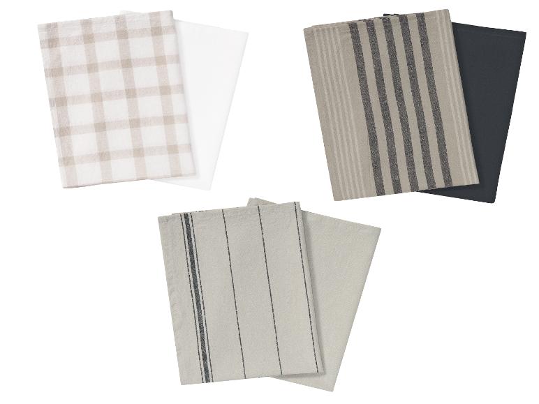 Keukenhanddoeken met strepen en ruitjes, rustieke stijl.